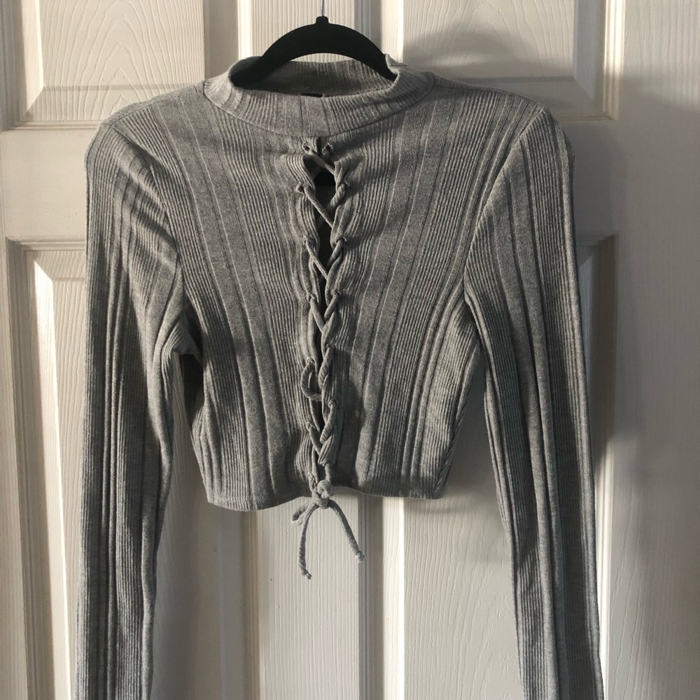 Windsor Grey Sweater Lace Up Mock Crop Long Sleeve -Small